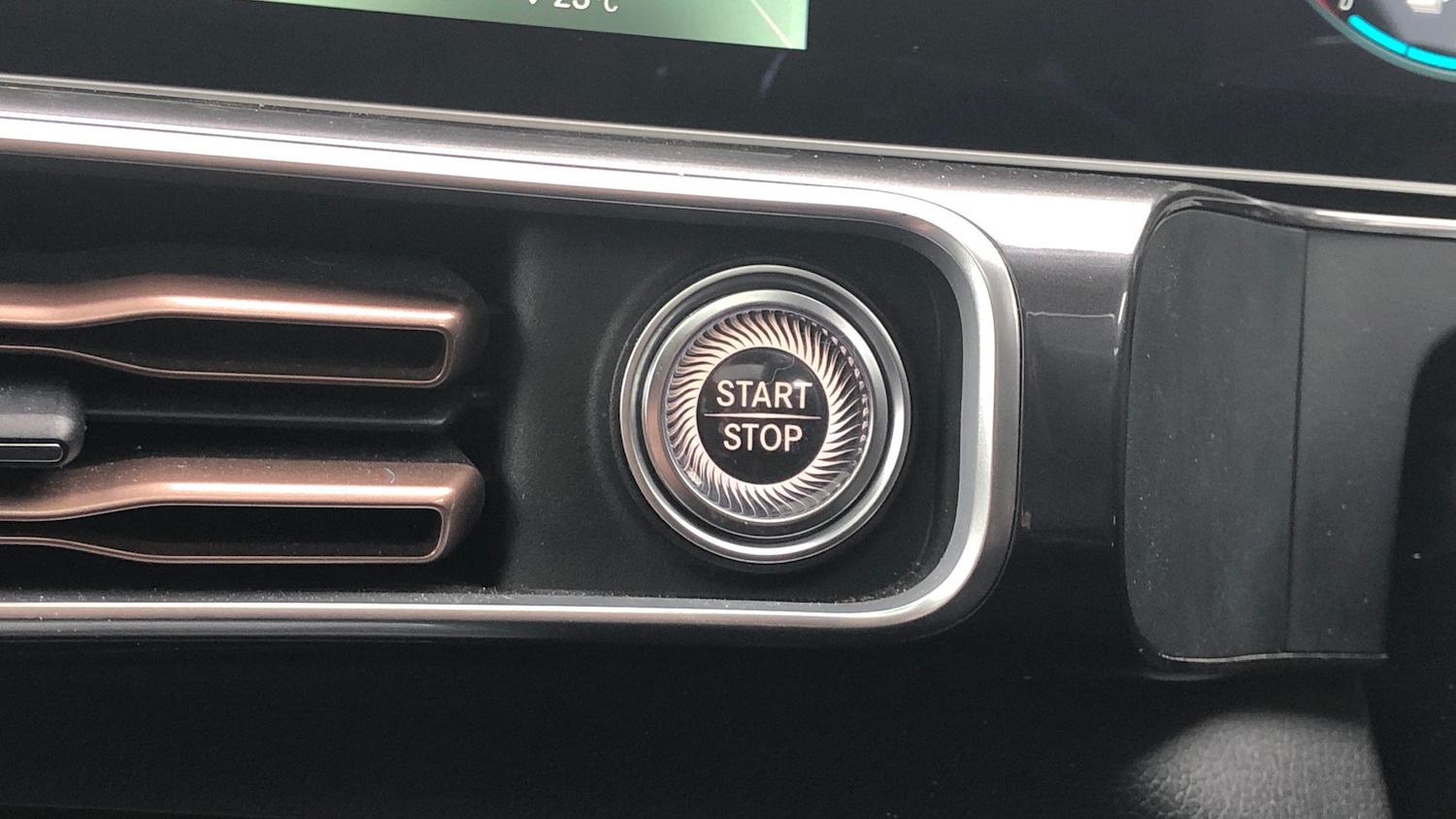 Used Mercedes-Benz EQC 2020 for sale - 76949468: Photo 30