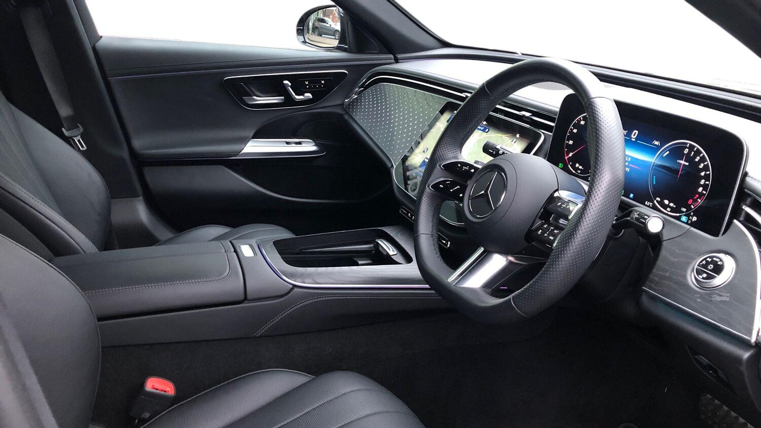 Used Mercedes-Benz E Class 2024 for sale - 76949460: Photo 3