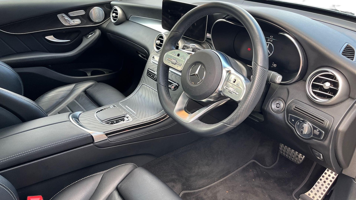 Used Mercedes-Benz GLC 2020 for sale - 76782832: Photo 3