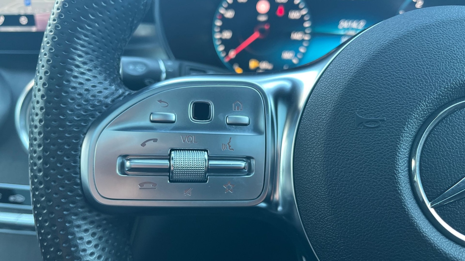 Used Mercedes-Benz GLC 2023 for sale - 77254222: Photo 19