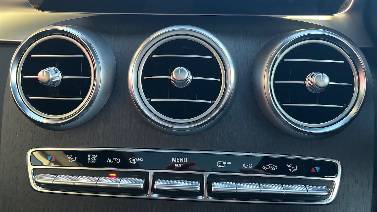 Used Mercedes-Benz GLC 2023 for sale - 77254222: Photo 33