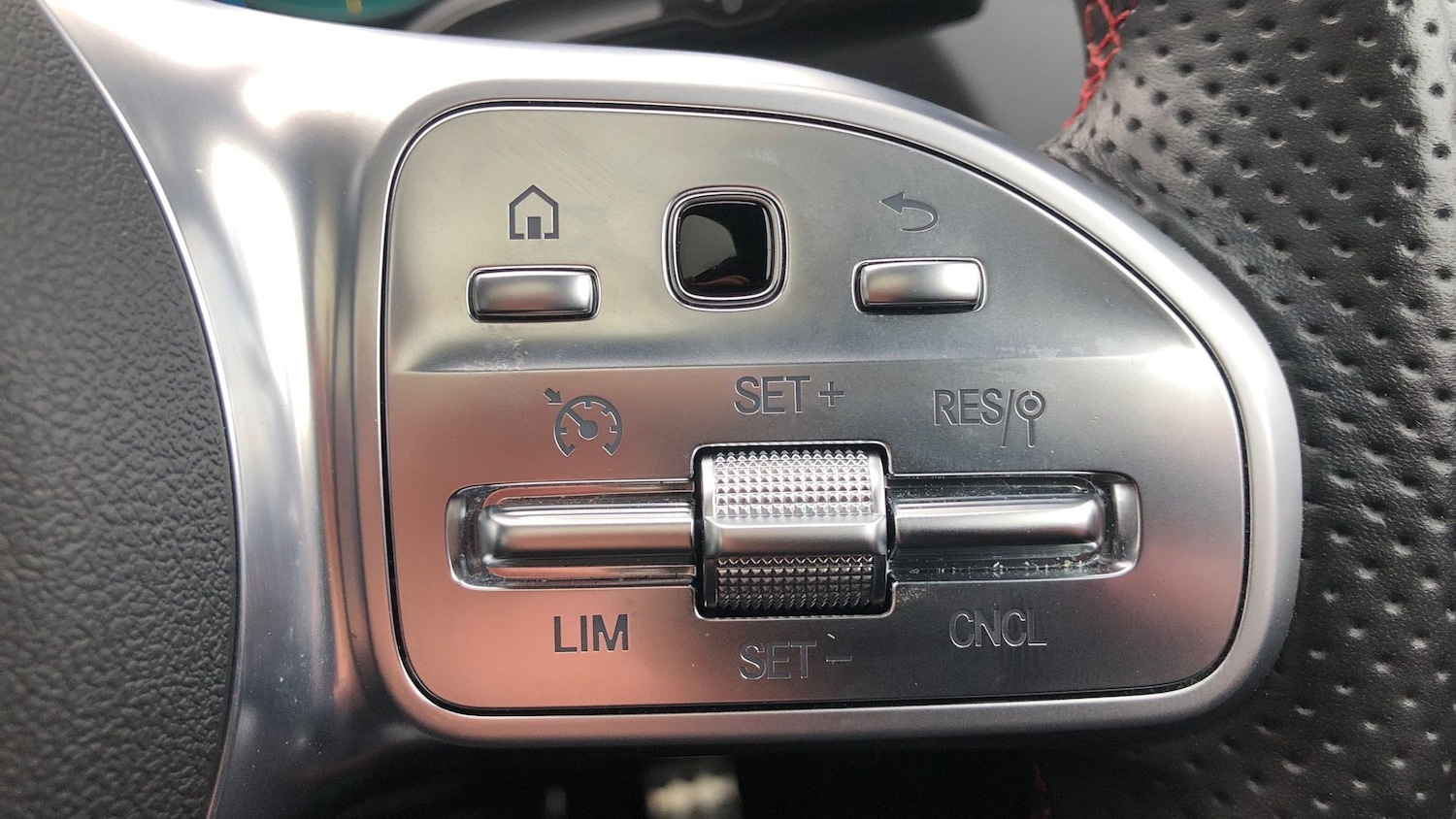 Used Mercedes-Benz EQA 2022 for sale - 77304791: Photo 32