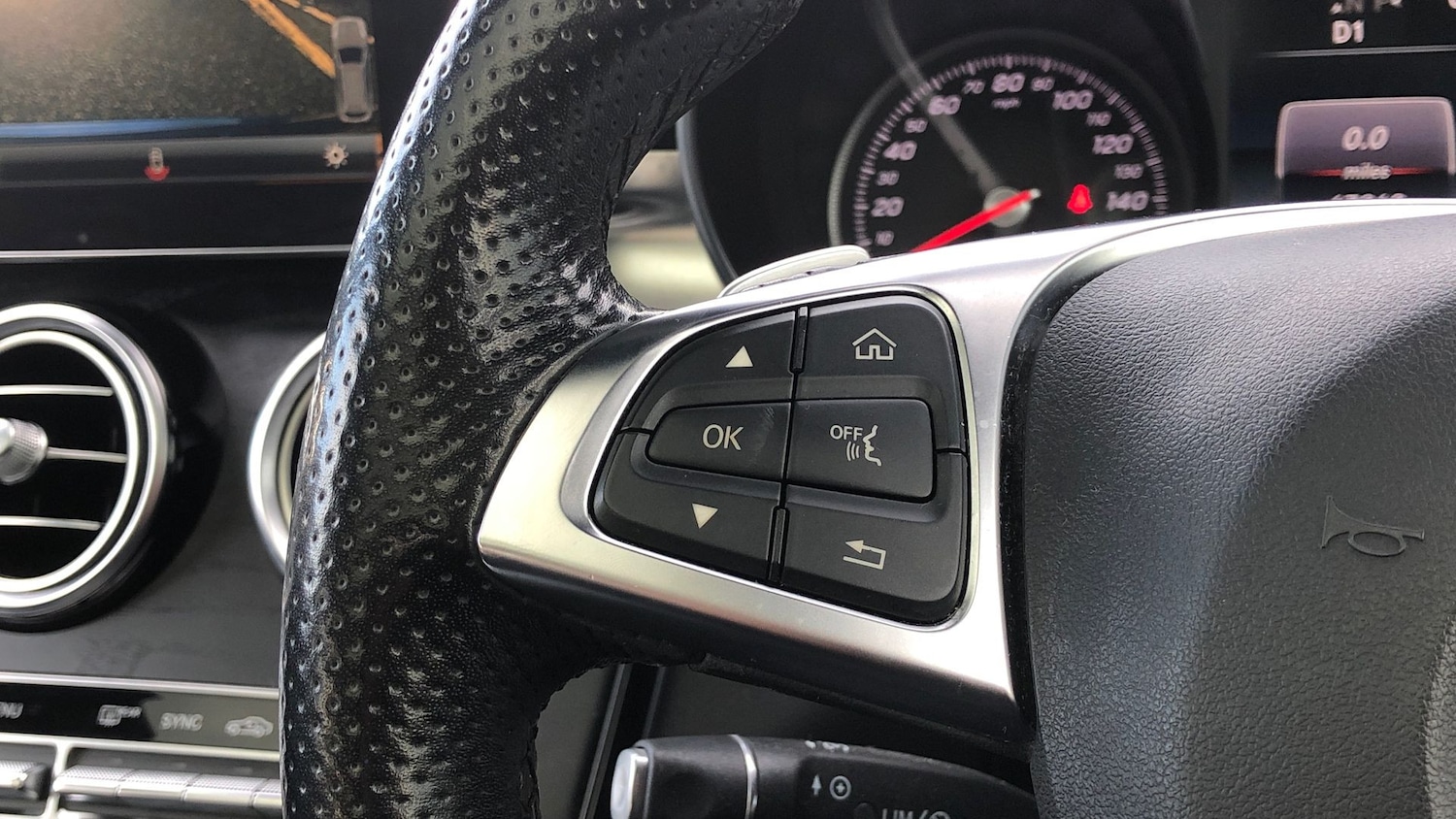 Used Mercedes-Benz GLC 2017 for sale - 76951499: Photo 19