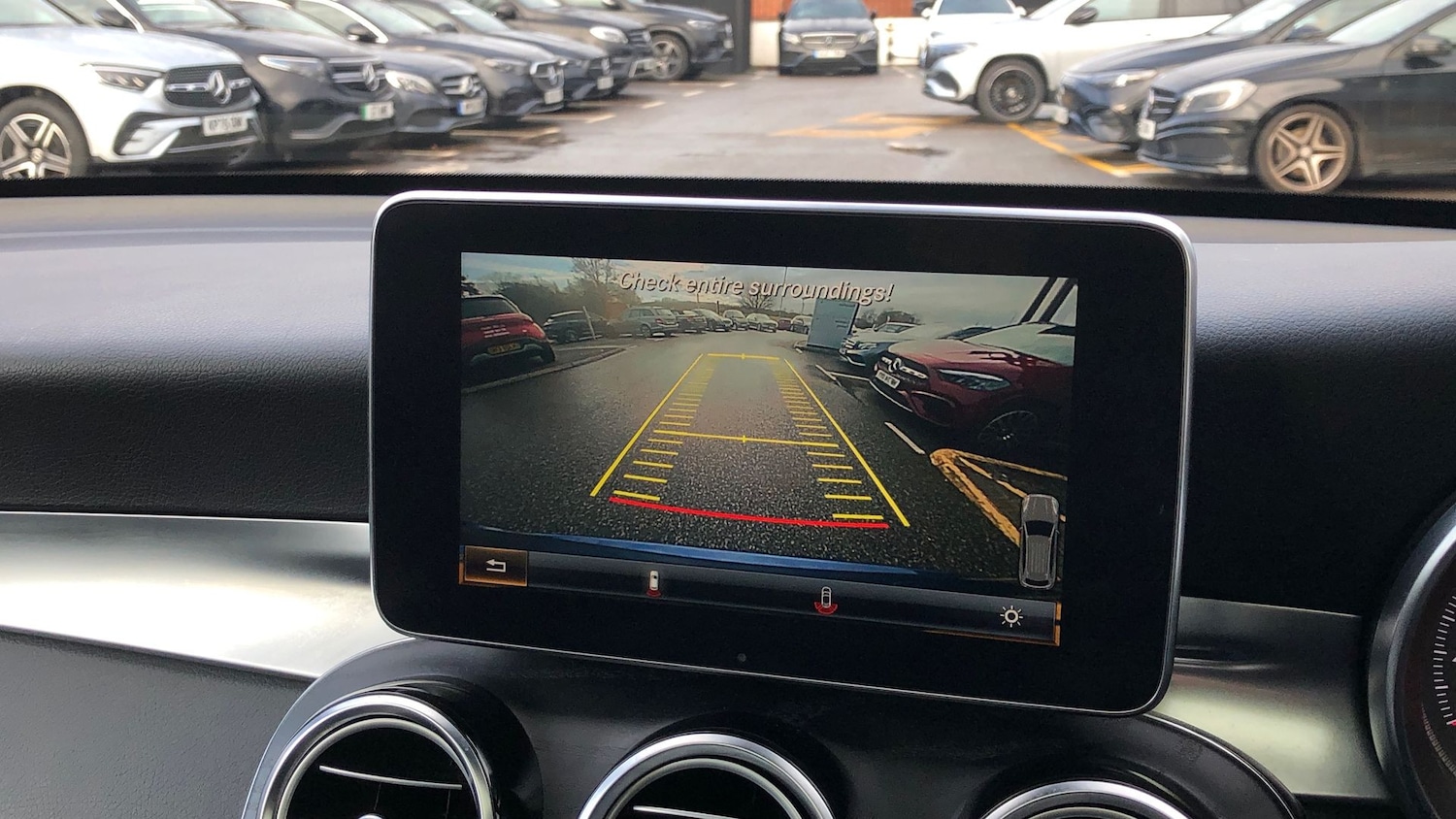 Used Mercedes-Benz GLC 2017 for sale - 76951499: Photo 38