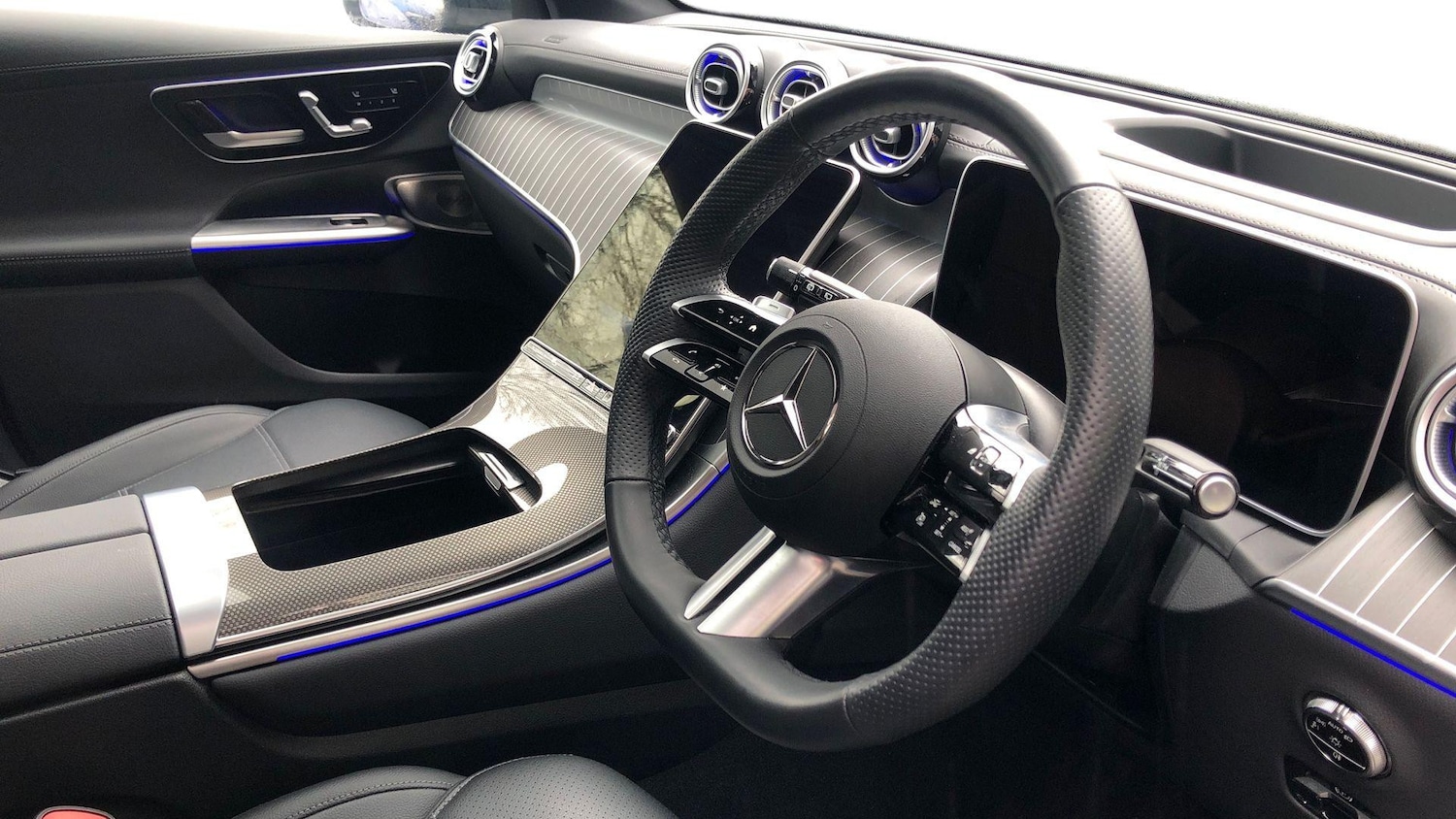 Used Mercedes-Benz GLC 2025 for sale - 77767057: Photo 3