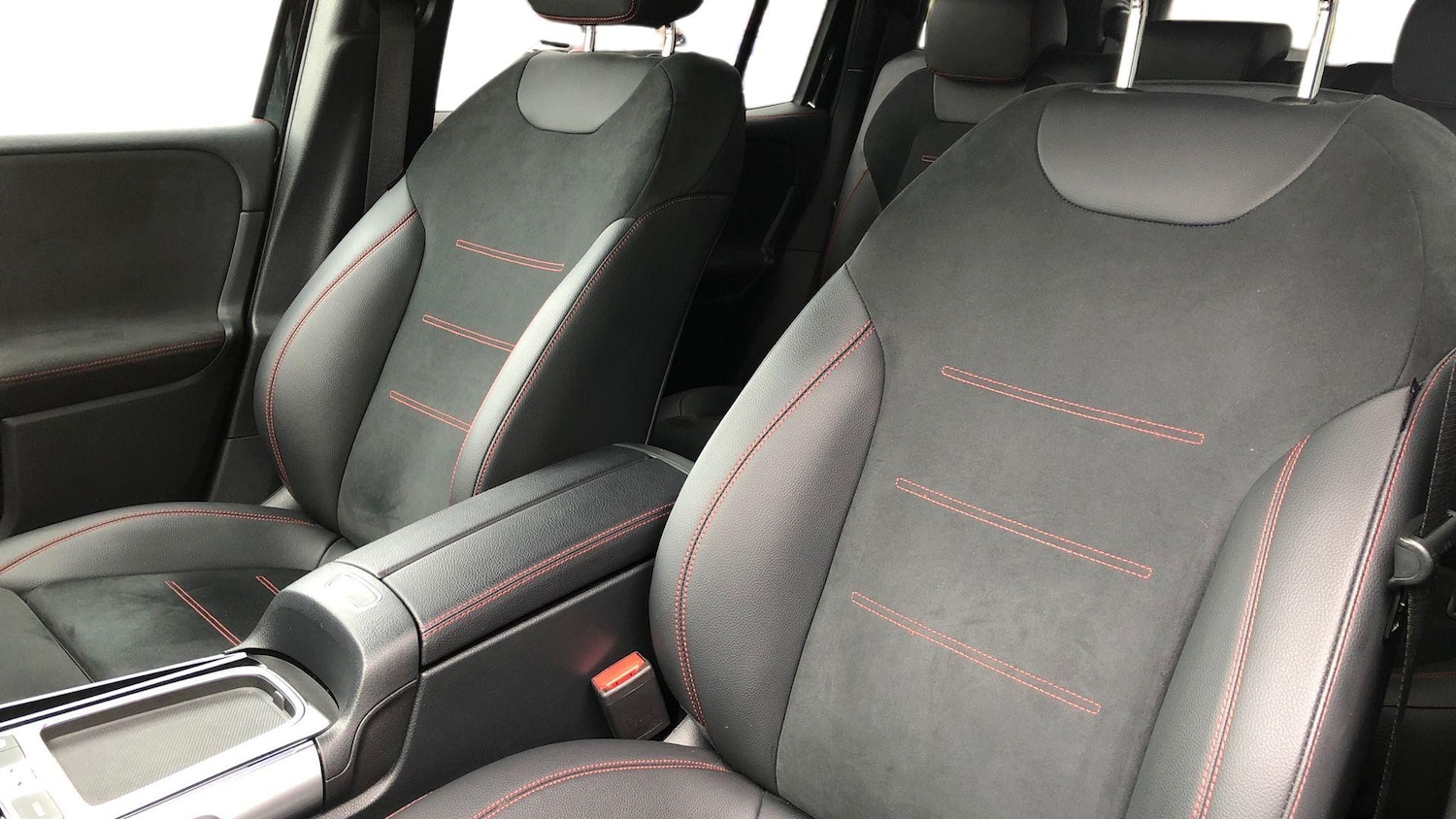 Used Mercedes-Benz GLB 2024 for sale - 76413467: Photo 11