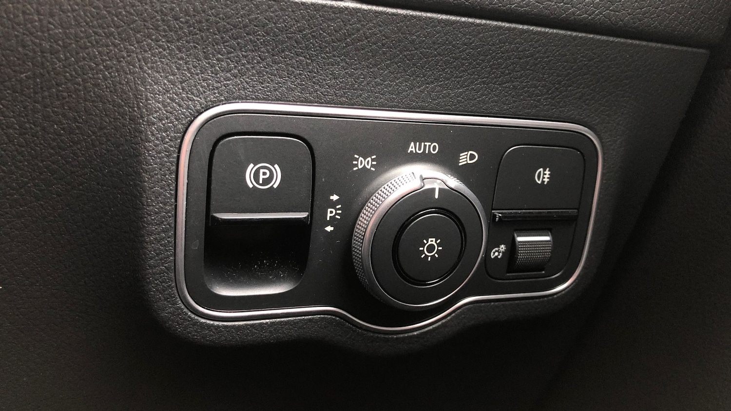 Used Mercedes-Benz GLA 2023 for sale - 76413440: Photo 27