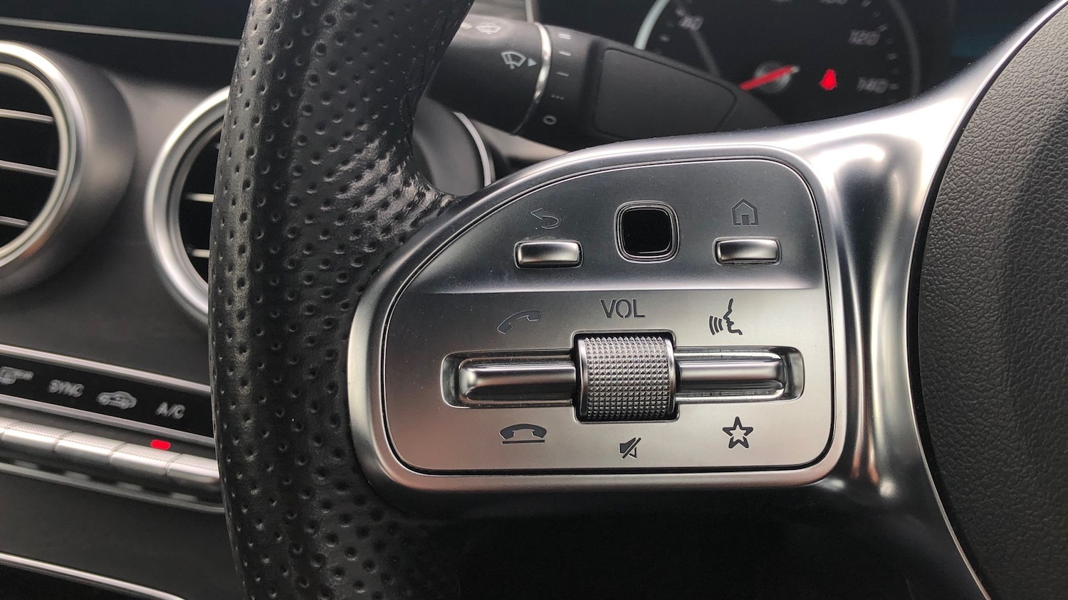 Used Mercedes-Benz C Class 2019 for sale - 76413632: Photo 10