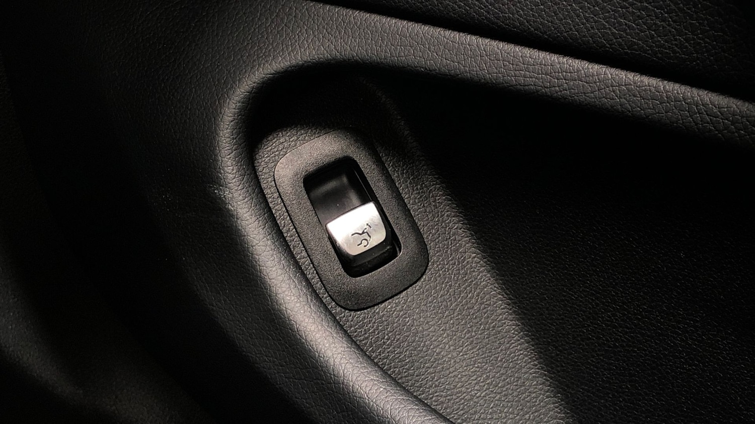 Used Mercedes-Benz C Class 2019 for sale - 76413632: Photo 14