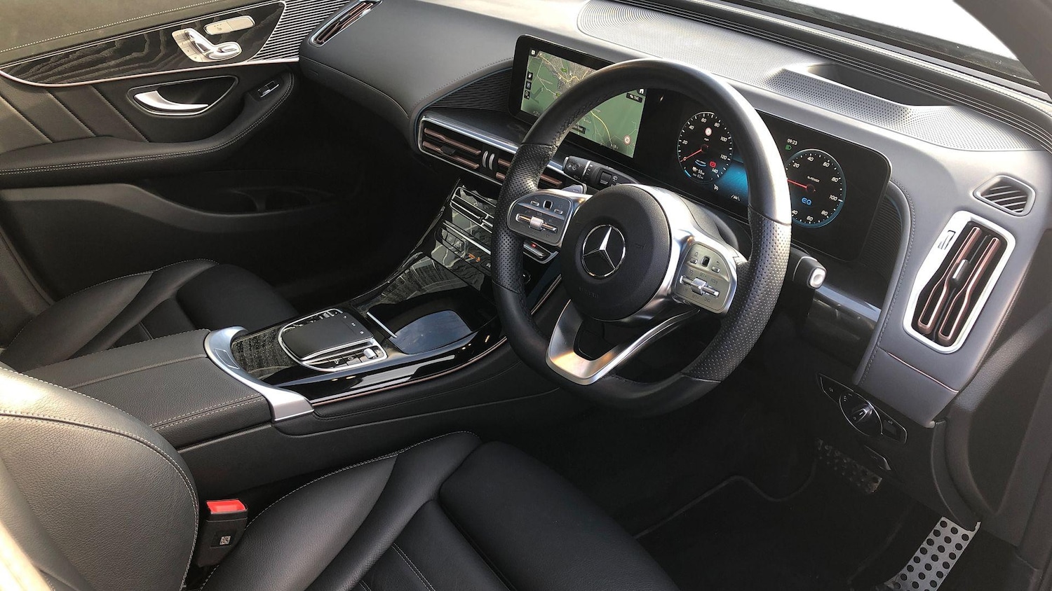 Used Mercedes-Benz EQC 2023 for sale - 77275155: Photo 3