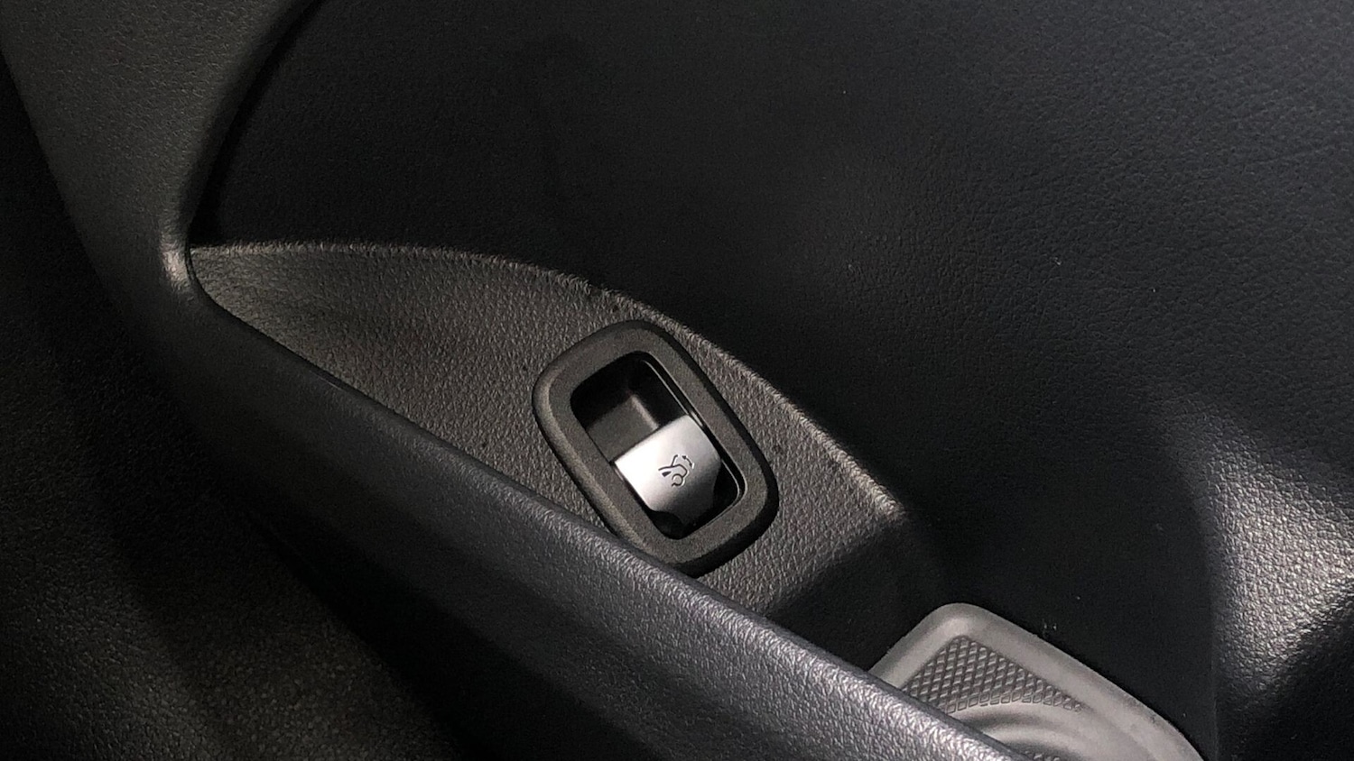 Used Mercedes-Benz GLC 2024 for sale - 76413617: Photo 15