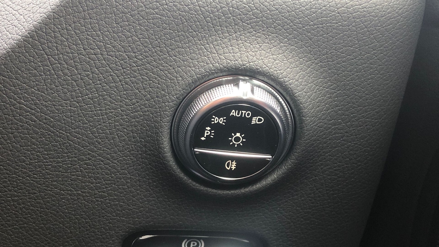 Used Mercedes-Benz GLC 2024 for sale - 76413617: Photo 16