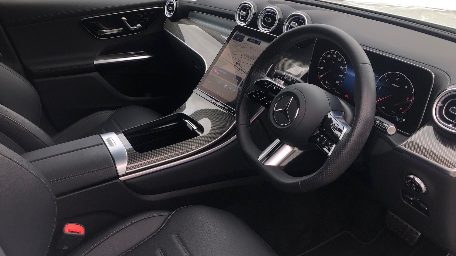 Used Mercedes-Benz GLC 2024 for sale - 76413617: Photo 6