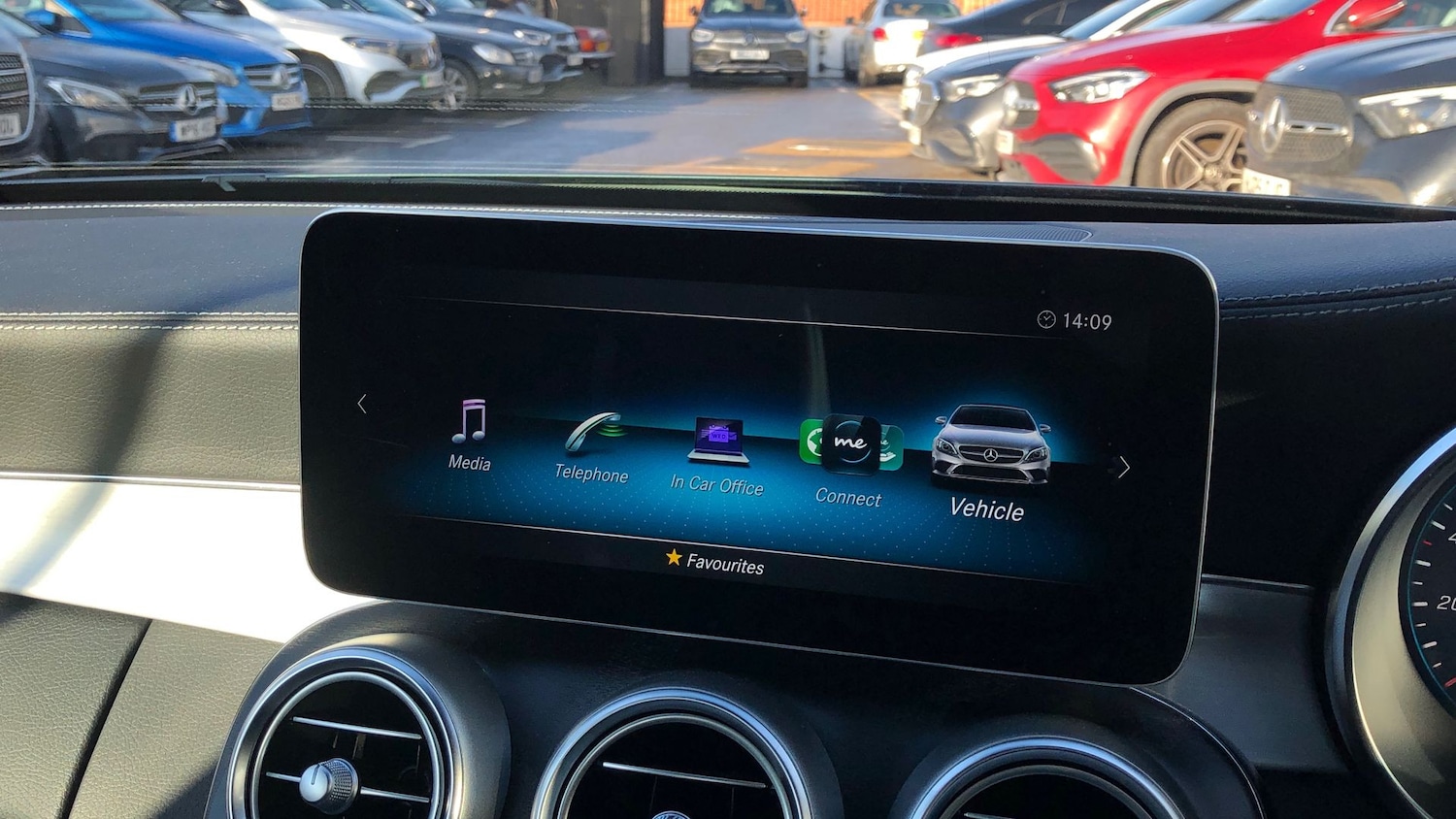 Used Mercedes-Benz C Class 2023 for sale - 77104618: Photo 40