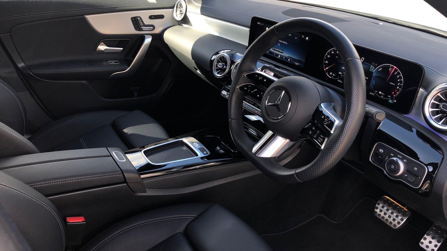 Used Mercedes-Benz CLA 2024 for sale - 76413589: Photo 3