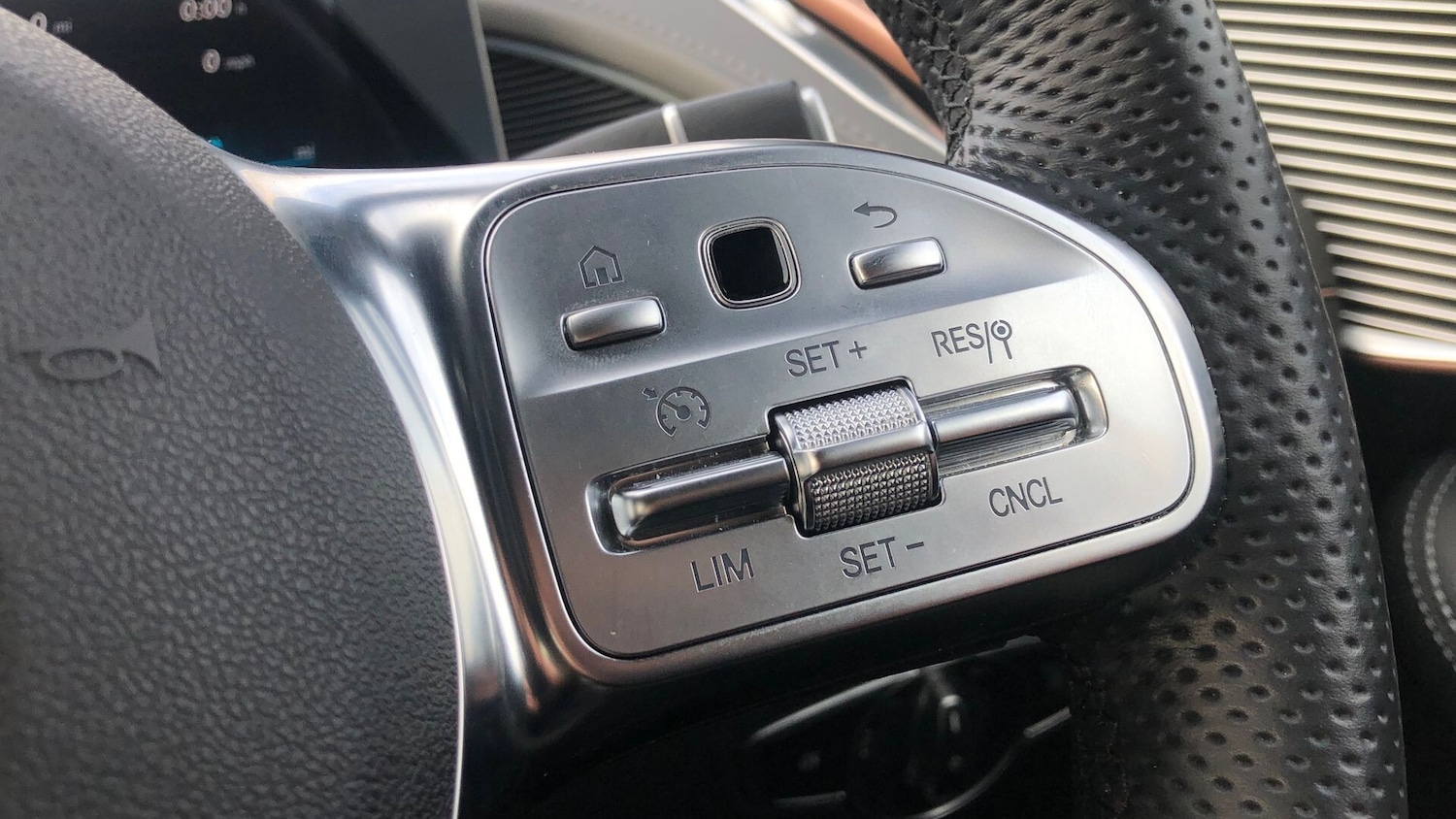 Used Mercedes-Benz EQC 2022 for sale - 76413435: Photo 24