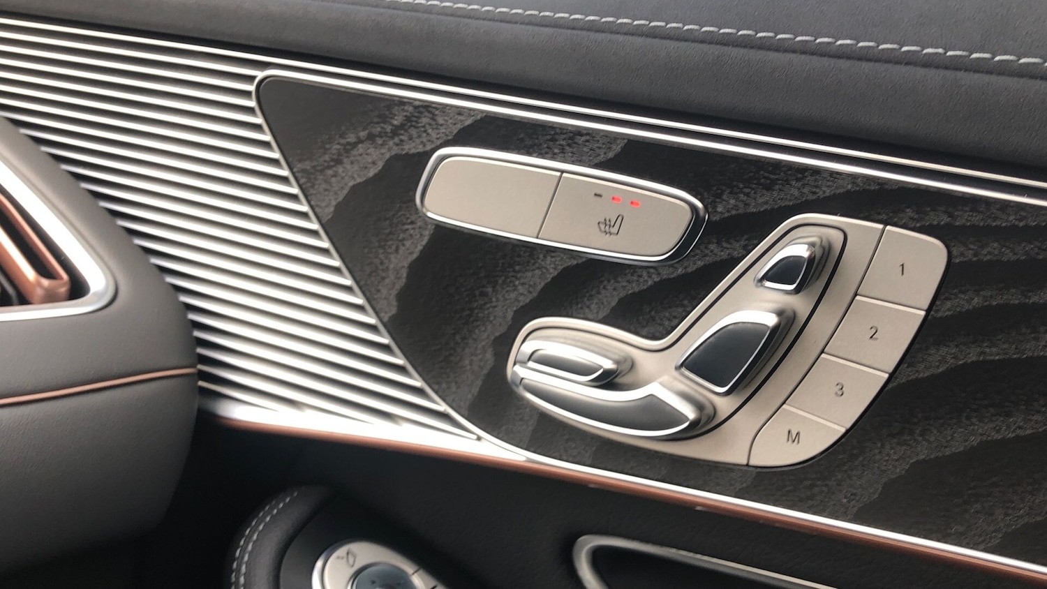 Used Mercedes-Benz EQC 2022 for sale - 76413435: Photo 25