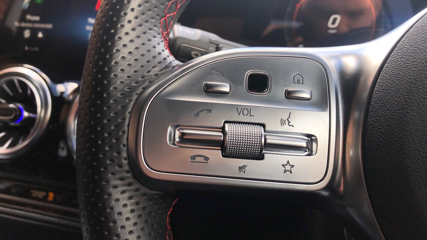 Used Mercedes-Benz EQA 2023 for sale - 76413641: Photo 10