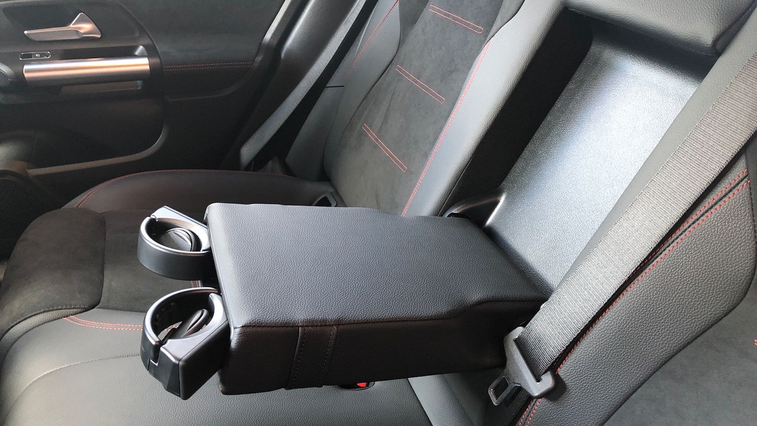 Used Mercedes-Benz EQA 2023 for sale - 76413641: Photo 36