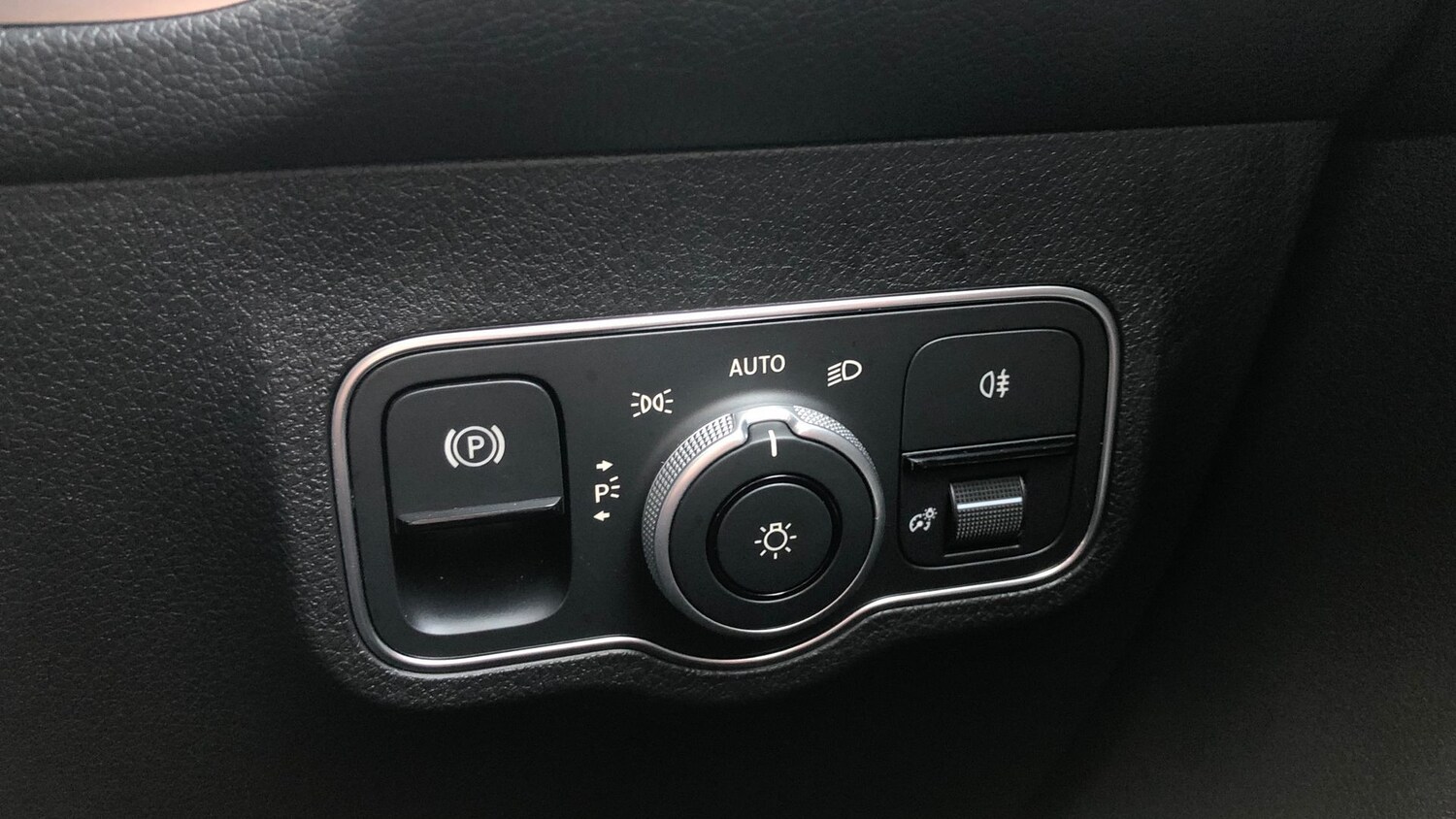 Used Mercedes-Benz GLB 2024 for sale - 77304807: Photo 32