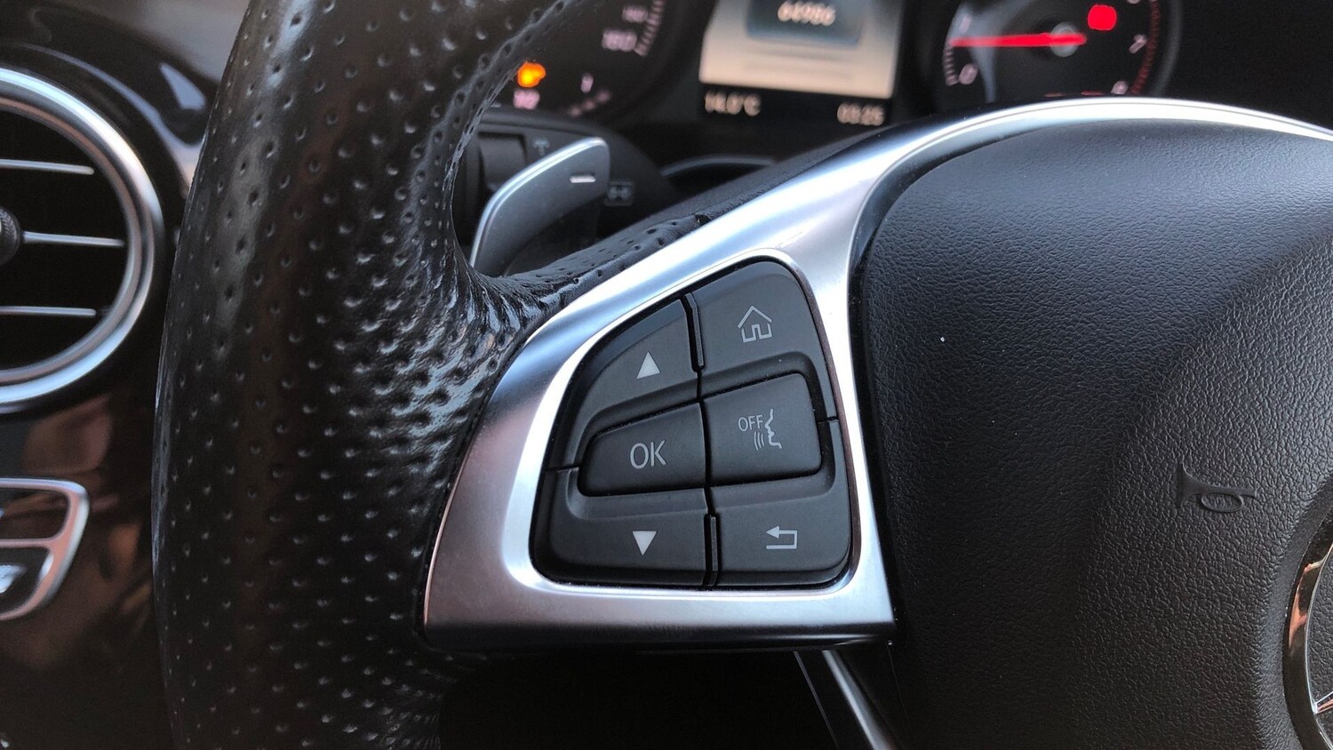 Used Mercedes-Benz C Class 2017 for sale - 76569636: Photo 19