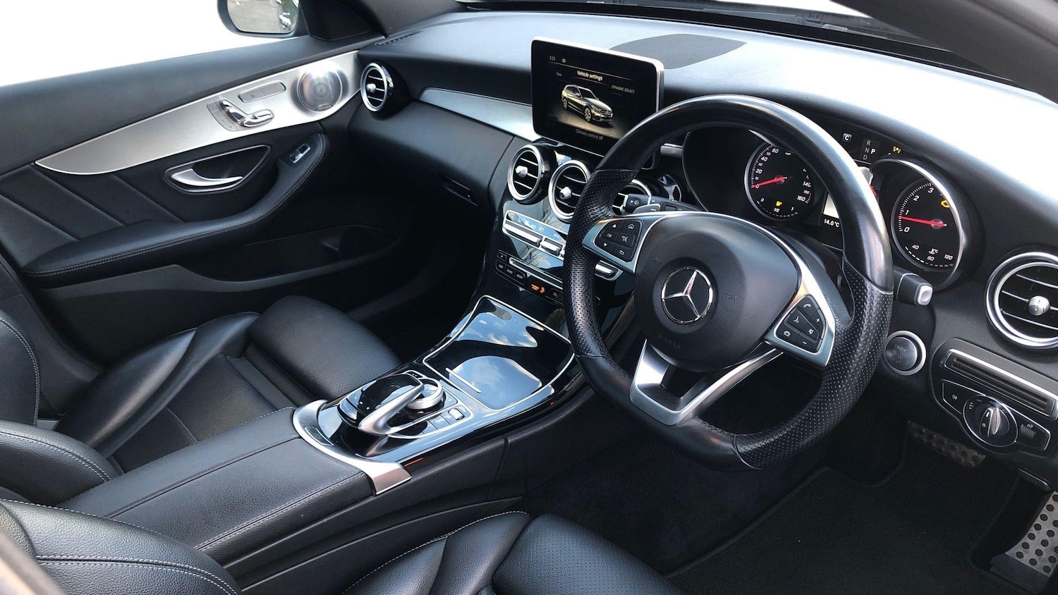 Used Mercedes-Benz C Class 2017 for sale - 76569636: Photo 3