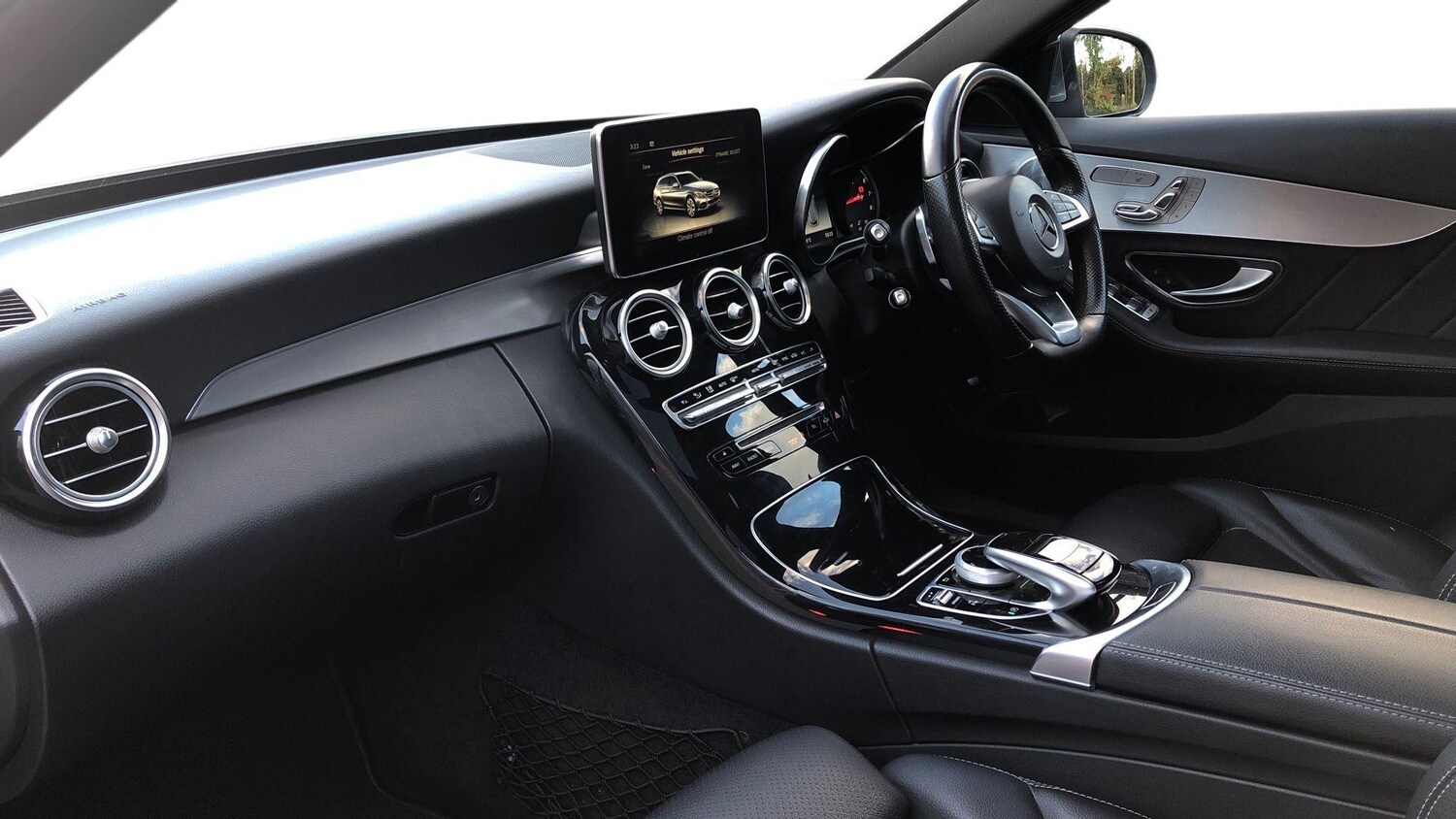 Used Mercedes-Benz C Class 2017 for sale - 76569636: Photo 8