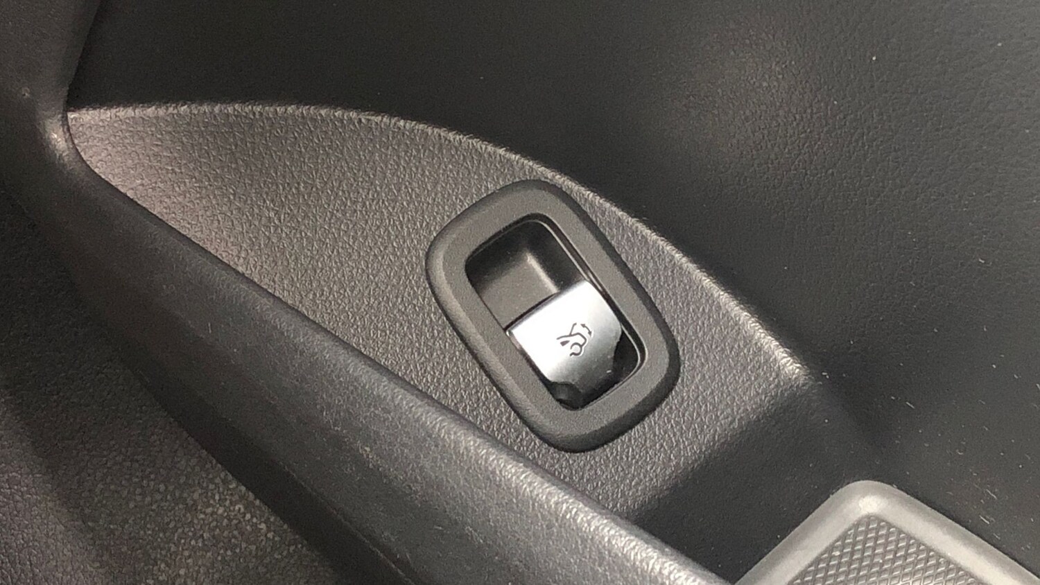 Used Mercedes-Benz GLC 2023 for sale - 76413478: Photo 27