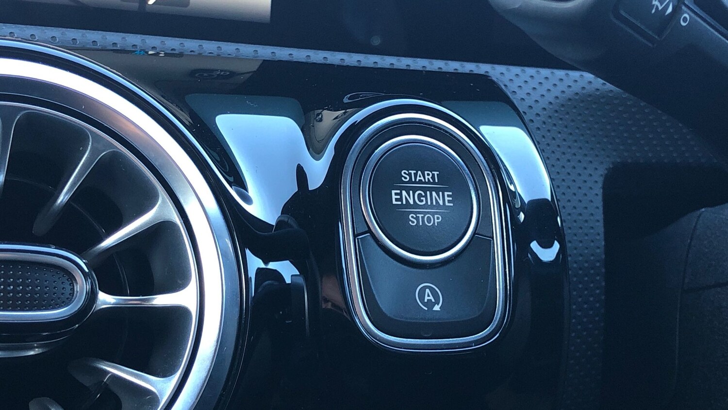 Used Mercedes-Benz CLA 2024 for sale - 76571412: Photo 31