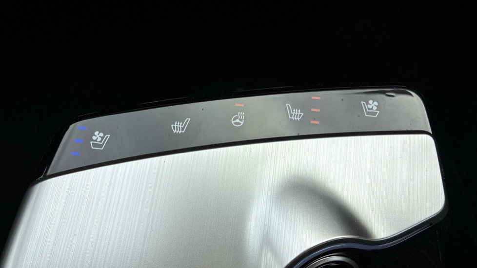 Used Kia EV6 2023 for sale - 76415213: Photo 25