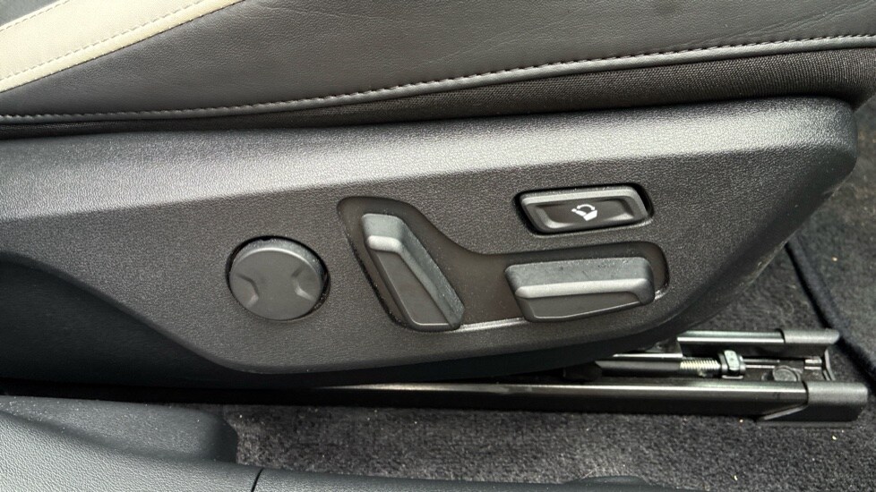 Used Kia EV6 2023 for sale - 76415213: Photo 32