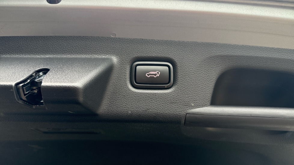 Used Kia XCeed 2023 for sale - 77057849: Photo 21