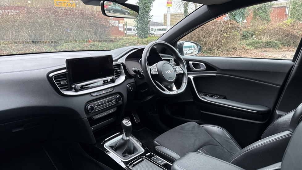 Used Kia XCeed 2023 for sale - 77057849: Photo 3