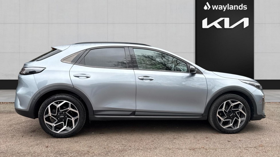 Used Kia XCeed 2023 for sale - 77057849: Photo 4