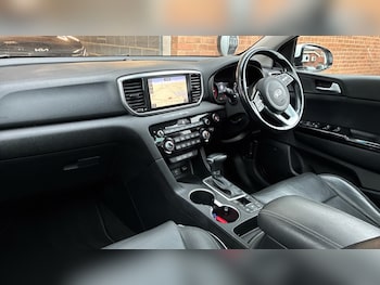 Used Kia Sportage 2020 for sale - 76672581: Photo