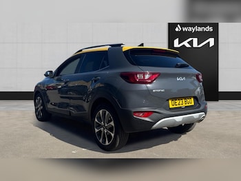 Used Kia Stonic 2023 for sale - 78450151: Photo