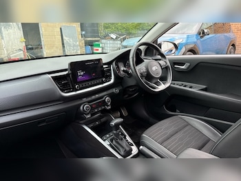 Used Kia Stonic 2021 for sale - 78486018: Photo