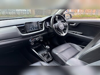 Used Kia Stonic 2019 for sale - 78701156: Photo