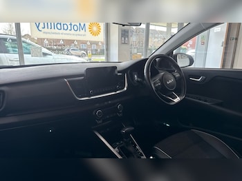 Used Kia Stonic 2023 for sale - 77911286: Photo