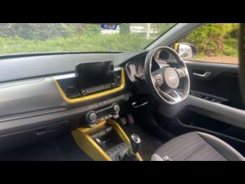 Used Kia Stonic 2023 for sale - 74344076: Photo