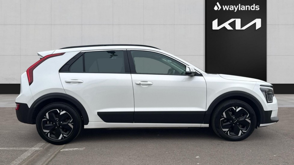 Used Kia Niro 2023 for sale - 78137068: Photo 4