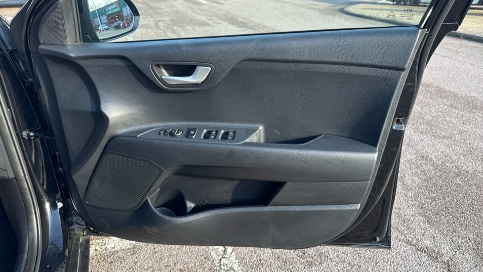 Used Kia Stonic 2025 for sale - 77762710: Photo 17