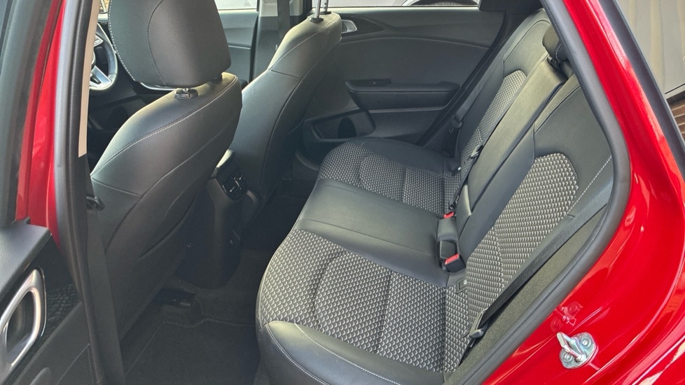 Used Kia Ceed 2025 for sale - 77218692: Photo 10