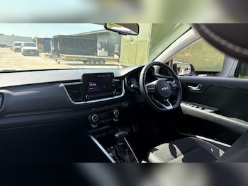 Used Kia Stonic 2024 for sale - 78555496: Photo