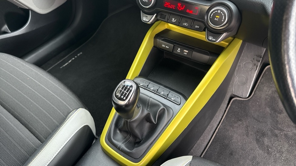 Used Kia Stonic 2018 for sale - 77442627: Photo 20