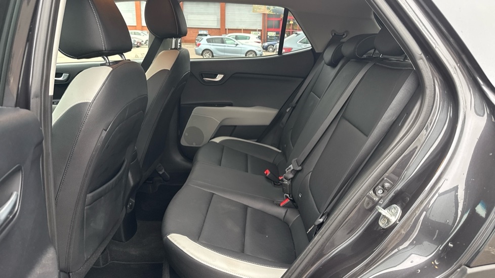 Used Kia Stonic 2019 for sale - 77627490: Photo 10