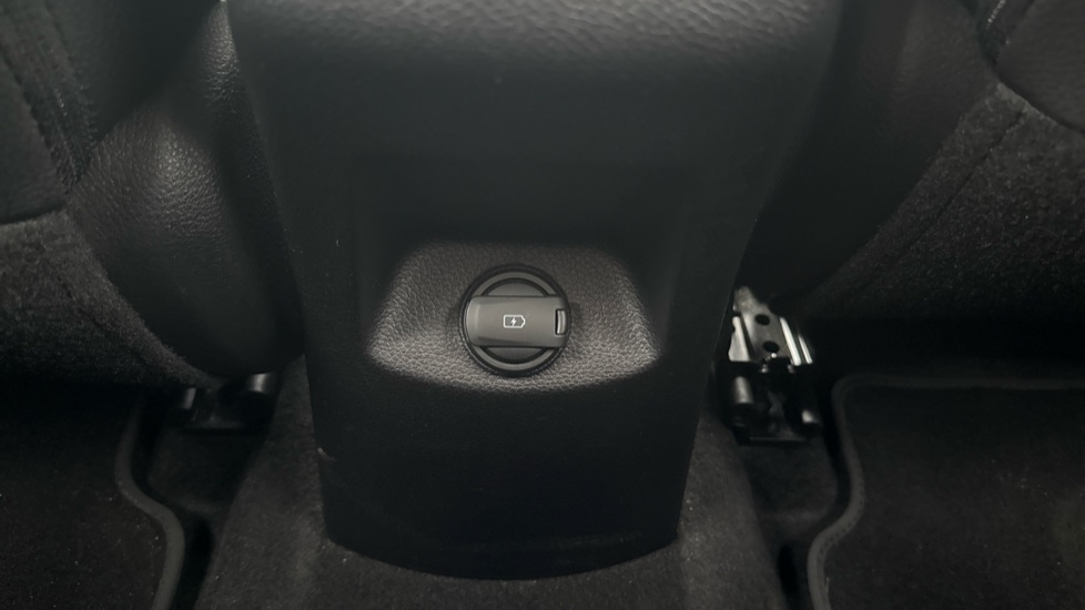 Used Kia Stonic 2019 for sale - 77627490: Photo 11