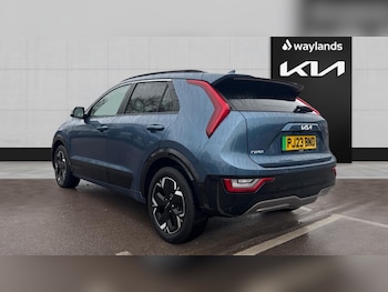 Used Kia Niro 2023 for sale - 77480250: Photo