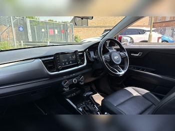 Used Kia Stonic 2020 for sale - 78624444: Photo