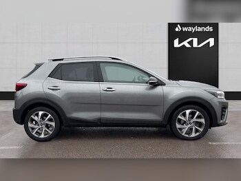 Used Kia Stonic 2024 for sale - 77218855: Photo